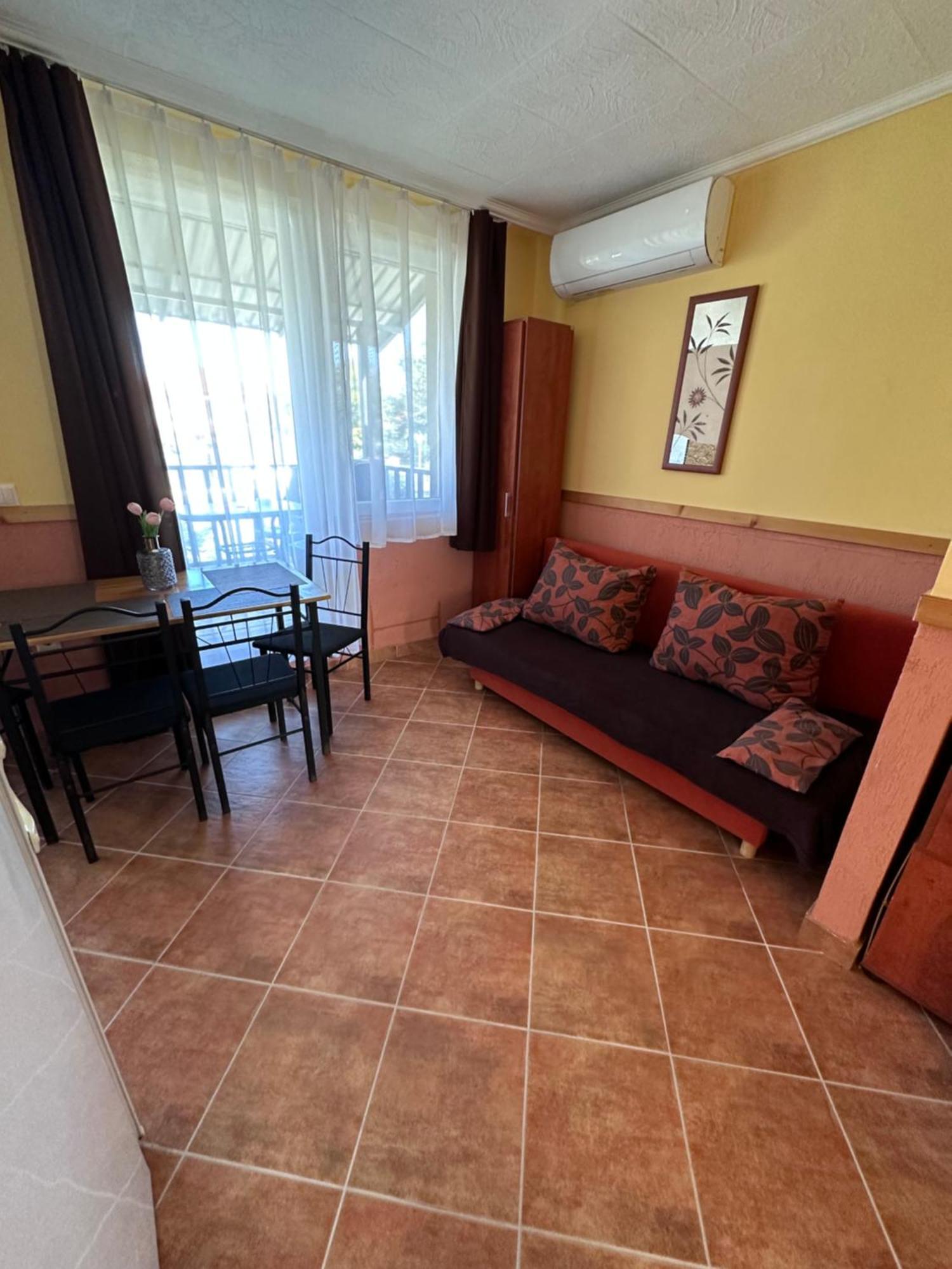 Aranyeso Apartman Hajduszoboszlo Exterior photo