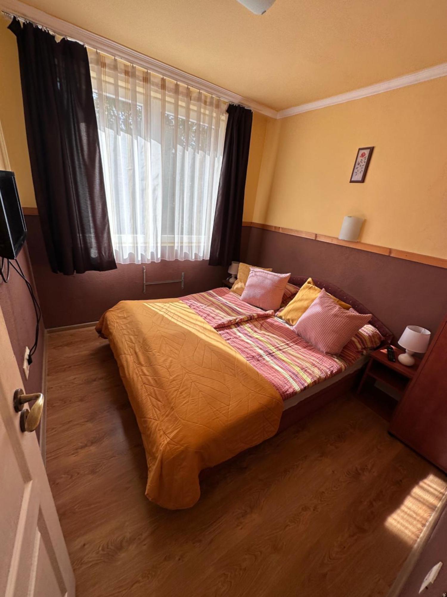 Aranyeso Apartman Hajduszoboszlo Exterior photo