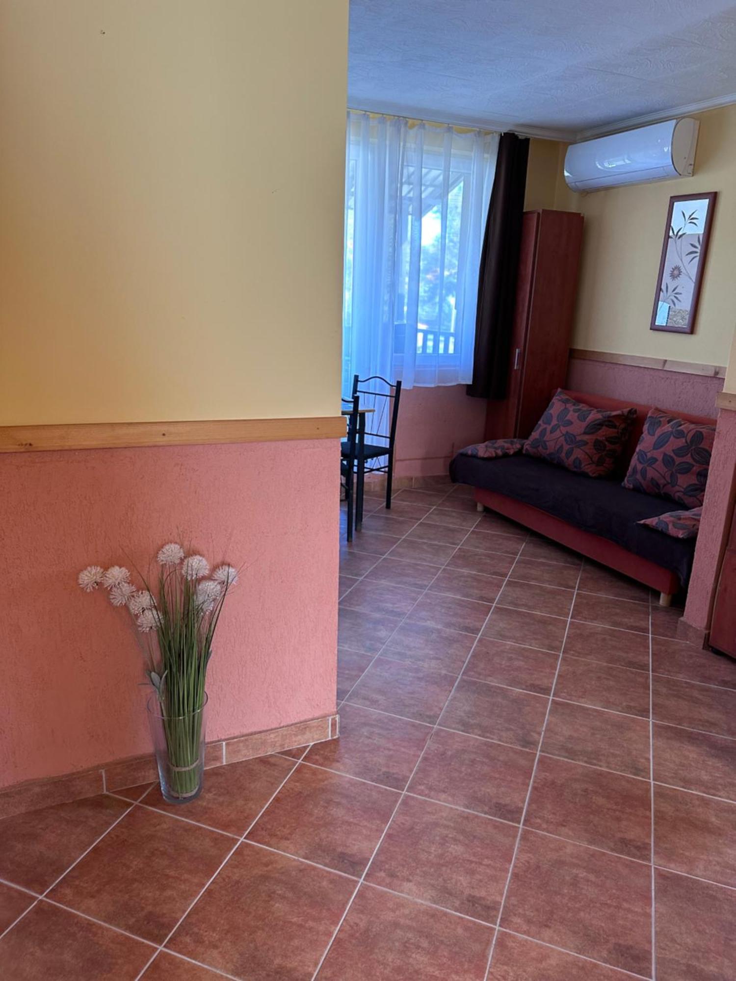 Aranyeso Apartman Hajduszoboszlo Exterior photo