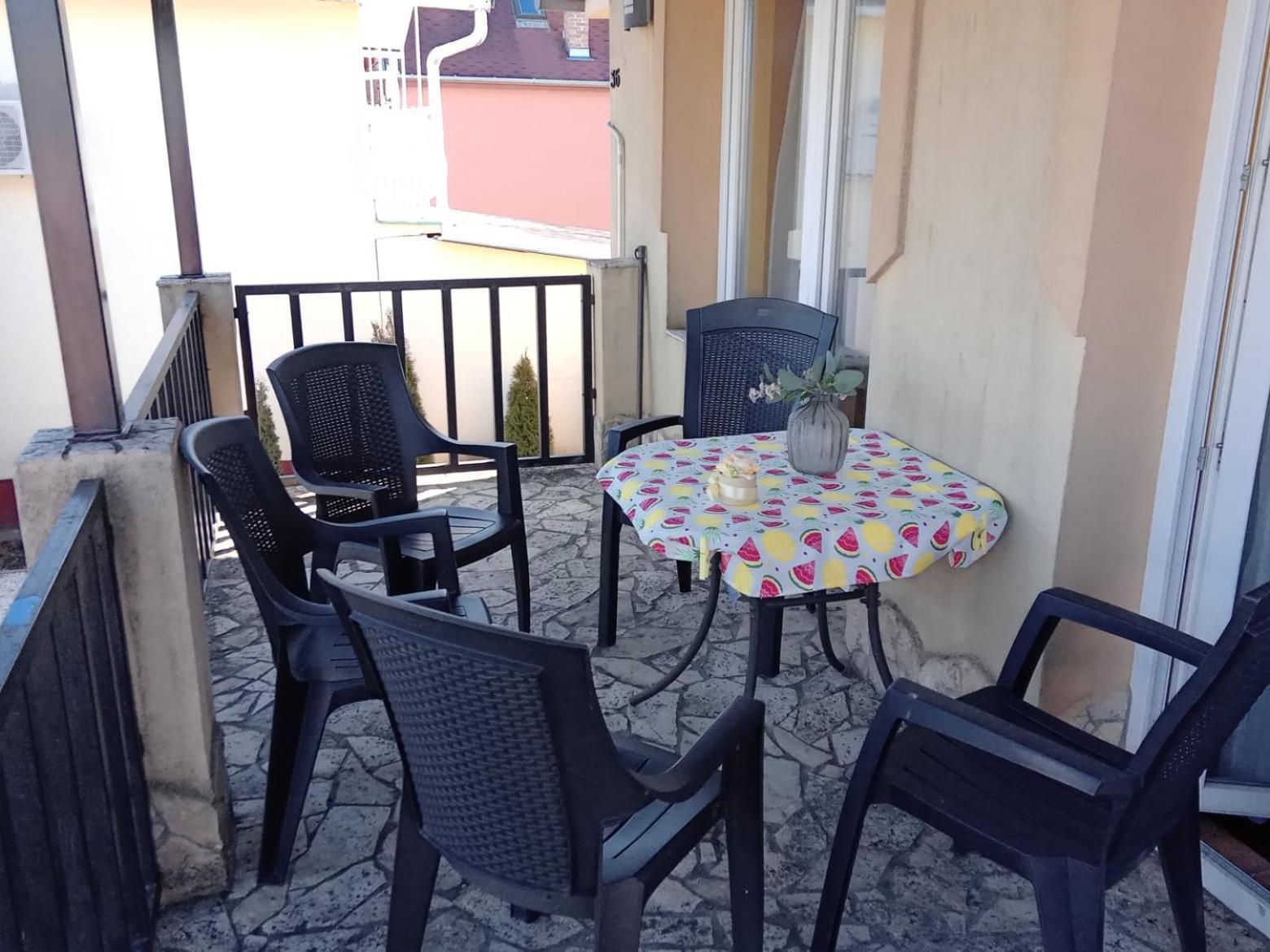 Aranyeso Apartman Hajduszoboszlo Exterior photo